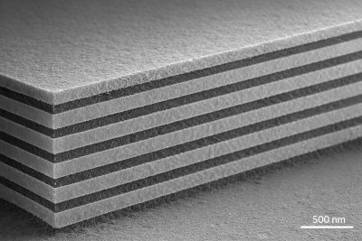 Scanning electron microscope image of a multilayer Bragg mirror with alternating thin-film layers